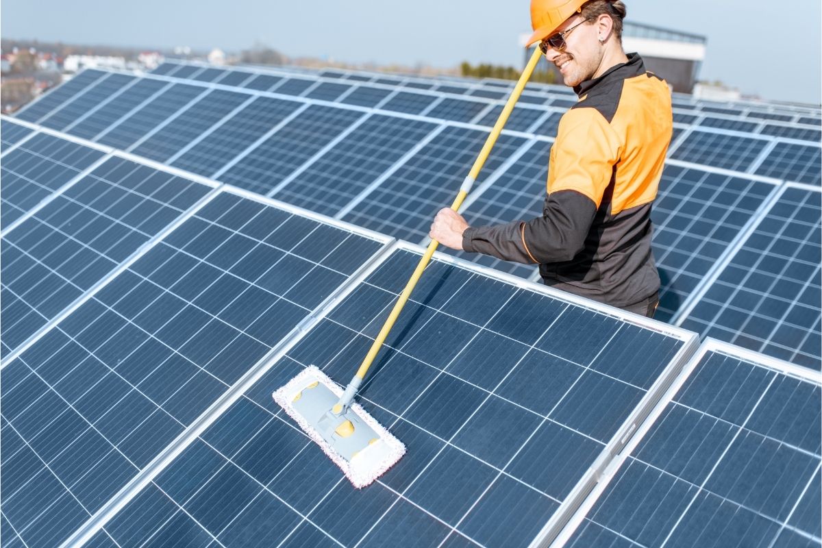 How To Clean Solar Panels On Roof