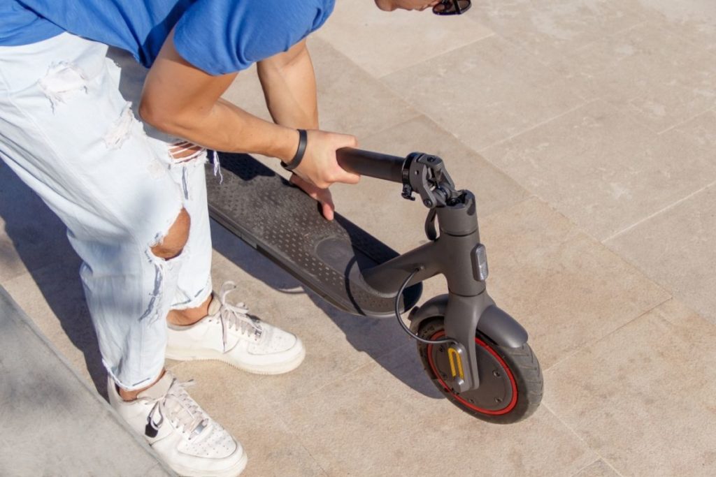 How To Fold Electric Scooter